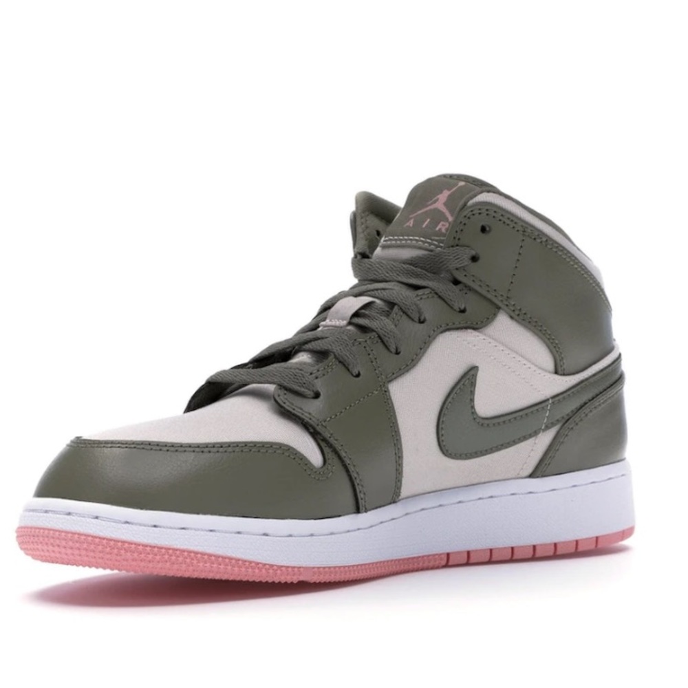 Jordan 1 Mid “Trooper Bleached Coral”